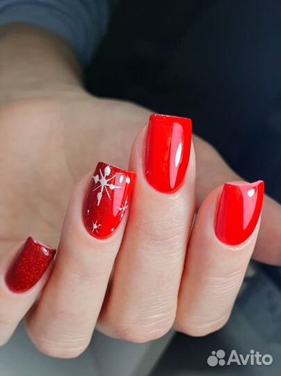 Маникюр педикюр