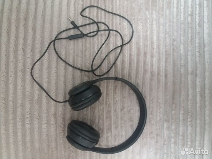 Проводные наушники