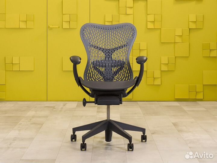 Компьютерное кресло Herman Miller Mirra 2 США