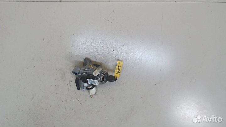 Замок зажигания Toyota Highlander 2, 2010