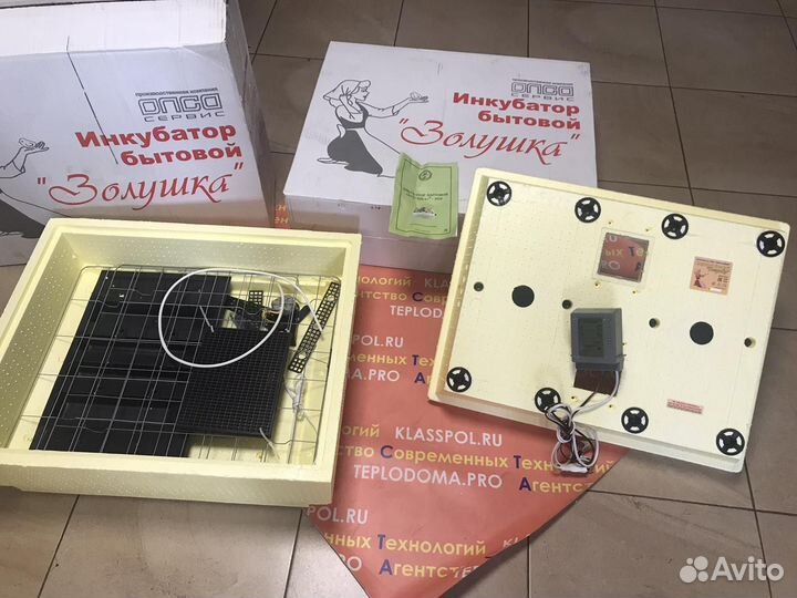 Инкубатор для 70 яиц Золушка-2020 поворот, 220/12