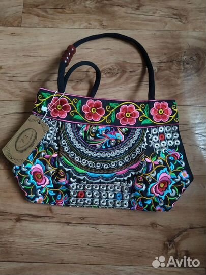 Сумка тканевая с вышивкой 27*20