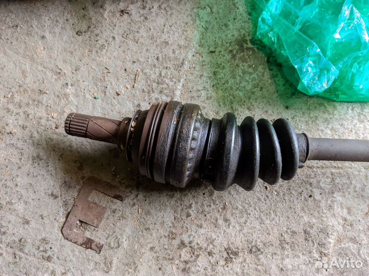 Шруз полуось привод правый Opel Astra F