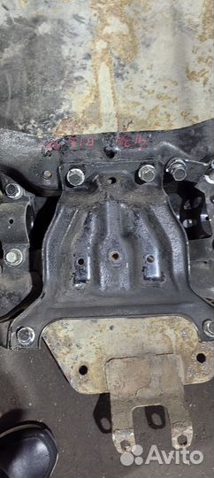 Подрамник передний субару Оутбек 2006 год