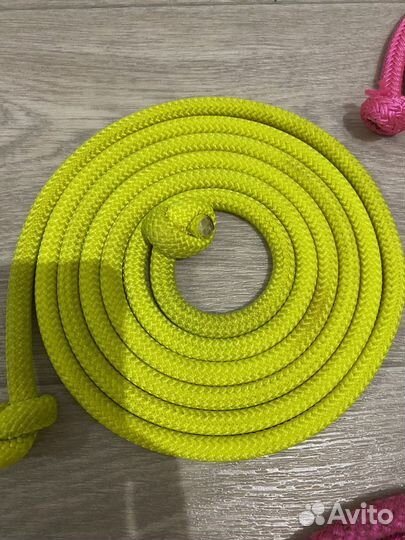 Гимнастическая скакалка