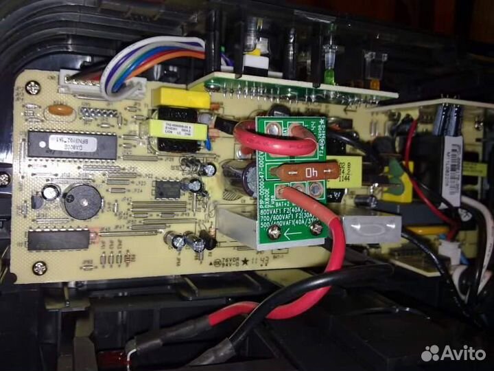 Источник бесперебойного питания CyberPower DX400E