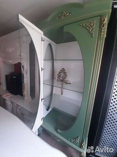 Шкаф сервант