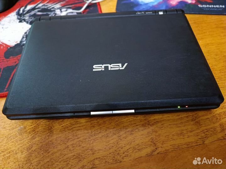 Asus 700 EEE Notebook PC на Windows XP