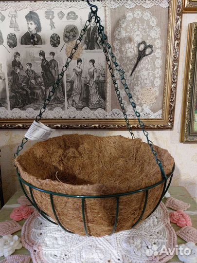 Кашпо для цветов подвесное