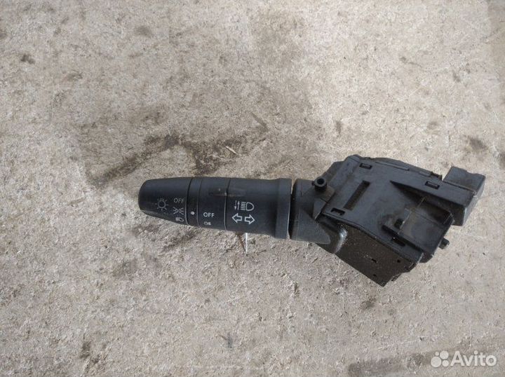 Переключатель поворотов Nissan Primera P12