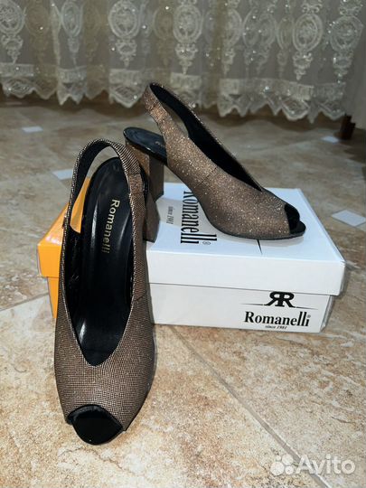 Босоножки Romanelli