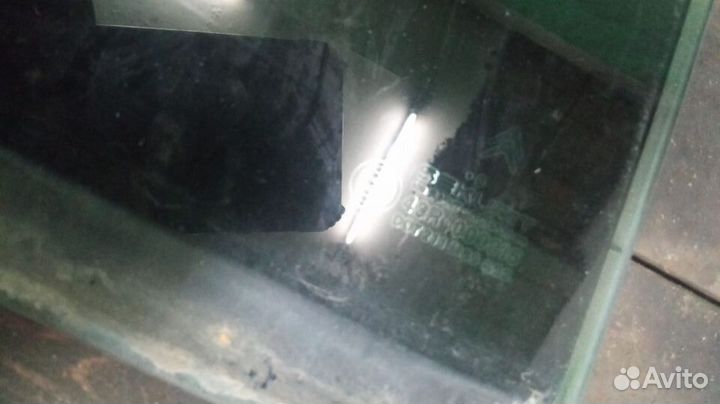 Стекло двери заднее левое правое Xsara Picasso