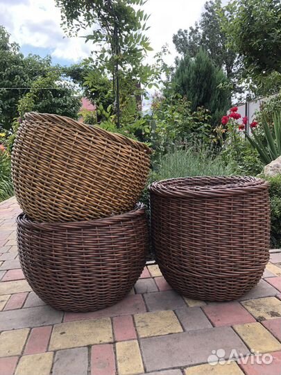 Кашпо из искусственного ротанга