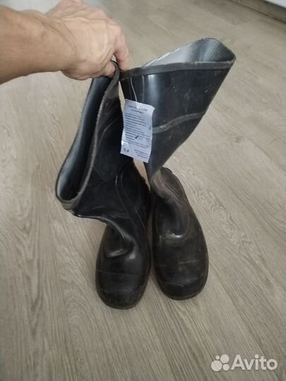 Резиновые сапоги