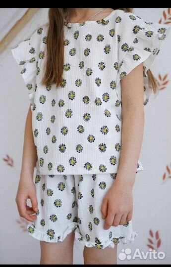 Костюм кофта и шорты на девочку Zara 98/128