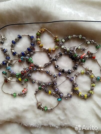 Наручные браслеты