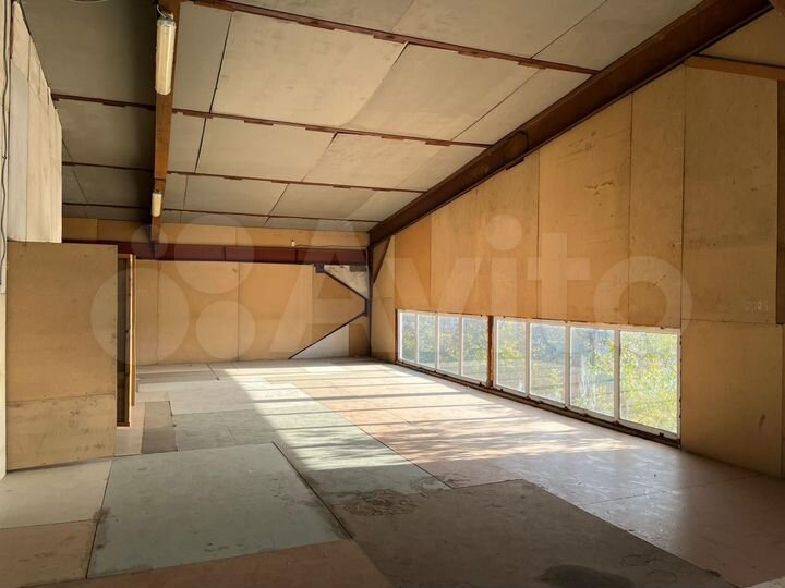 Склад, 327 м²