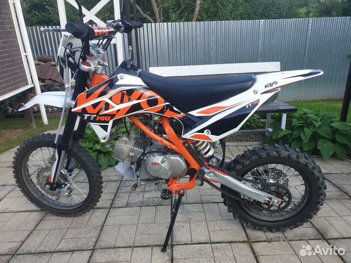Кайо тт125. Кайо тт 140. Кауо басик тт 140 с птс. Альфа и питбайк рядом. Питбайк кайо 140 кубов.