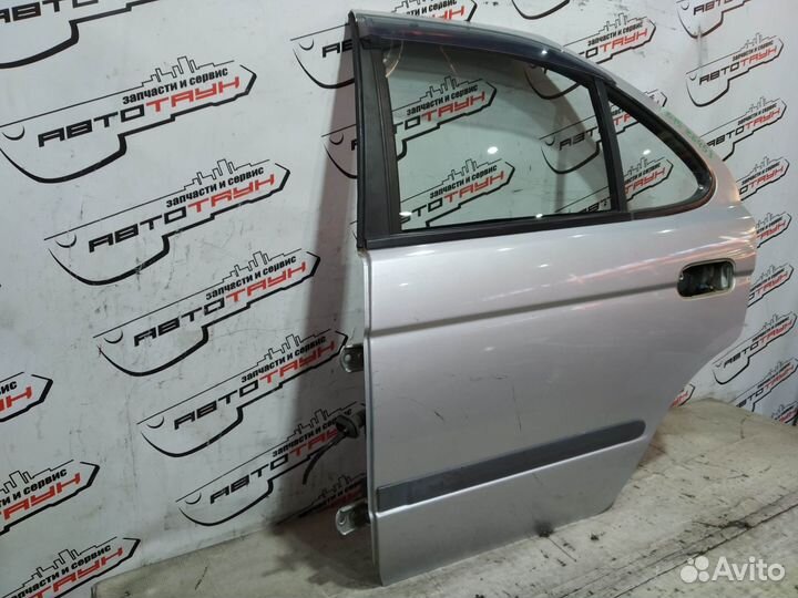 Дверь nissan sunny B15 FB15 FNB15 JB15 QB15 SB15 H21015M6CM задняя левая серебро, KL0 KE453