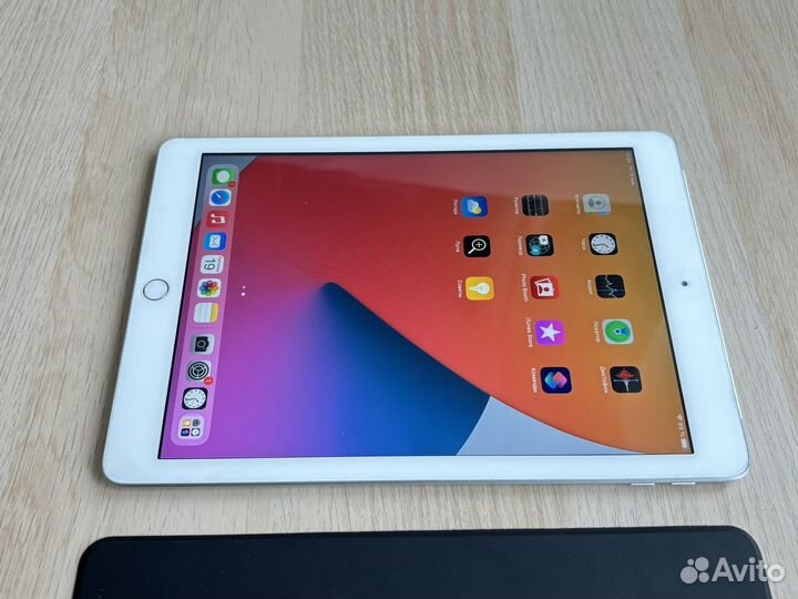 Apple iPad 6 128gb Sim