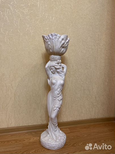 Статуэтка напольная