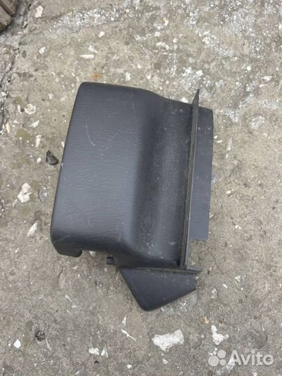 Кожух рулевой колонки Toyota Alphard 1