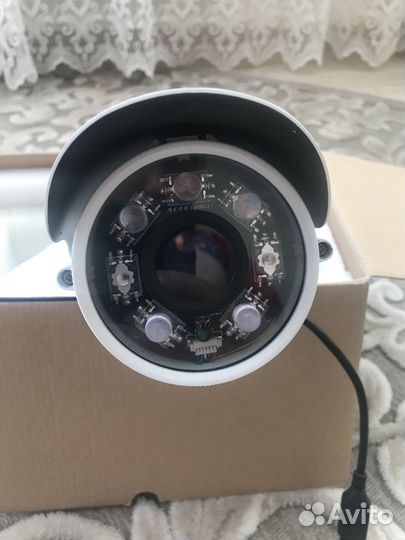 Цветная камера видеонаблюдения Qcam QM-805W