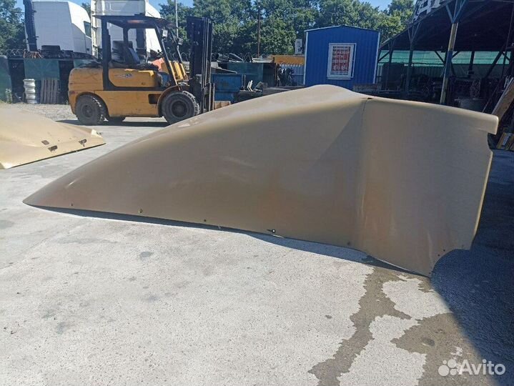 Спойлер кабины верхний Volvo (Вольво)