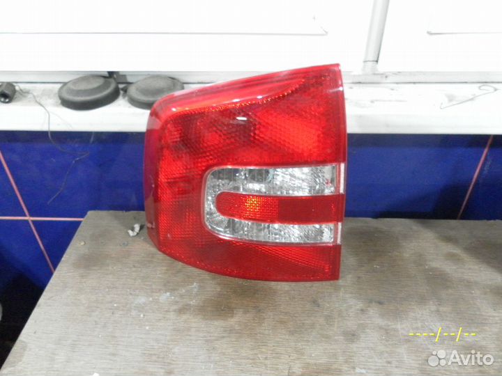 Фонарь задний левый Skoda Octavia А5 универсал