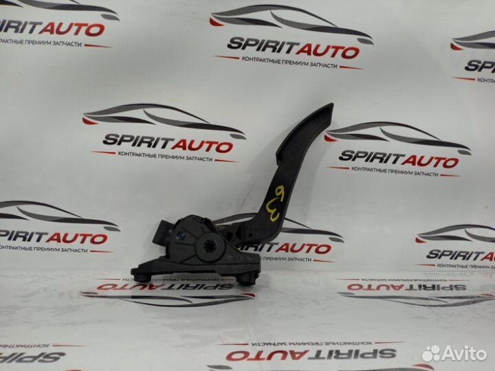 Педаль газа правая Kia Carnival 3 2014-2020