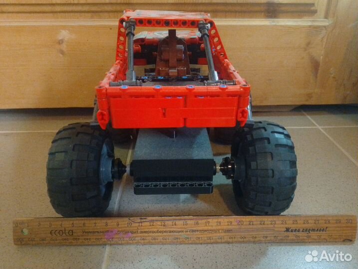 Продаю Лего машинку на радиоуправлении