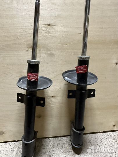 Стойка амортизатора Renault kaptut, duster