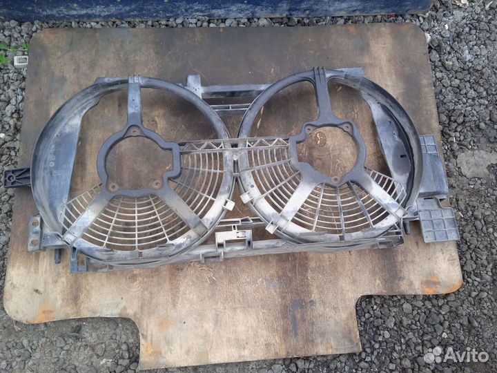Диффузор вентиляторов Renault Laguna 1 2.0