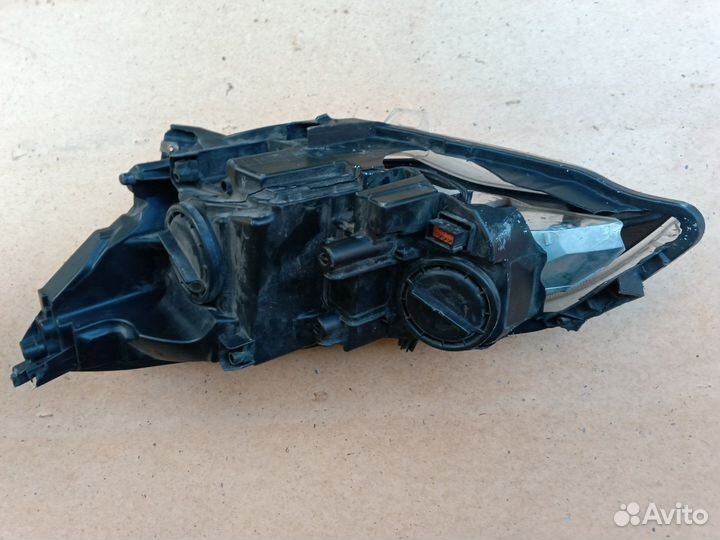 Фара правая на opel astra j Седан, 2014 год