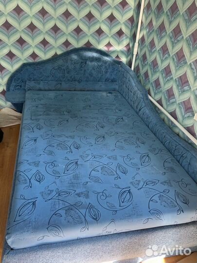 Софа с креслом