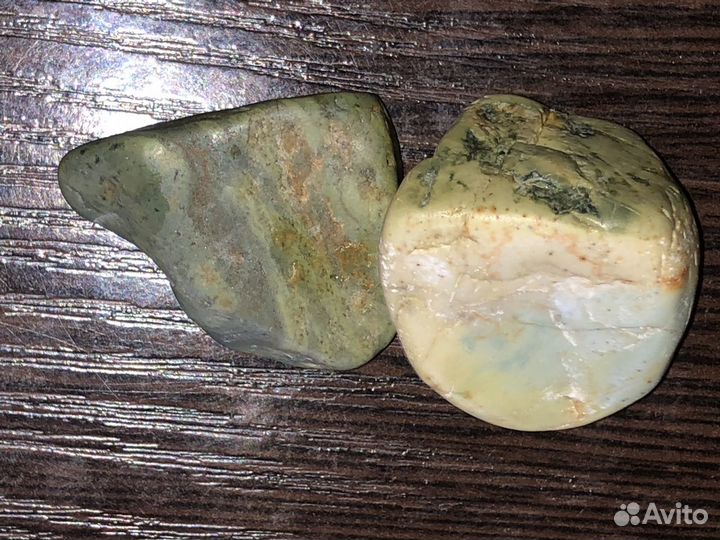 Нефрит галька