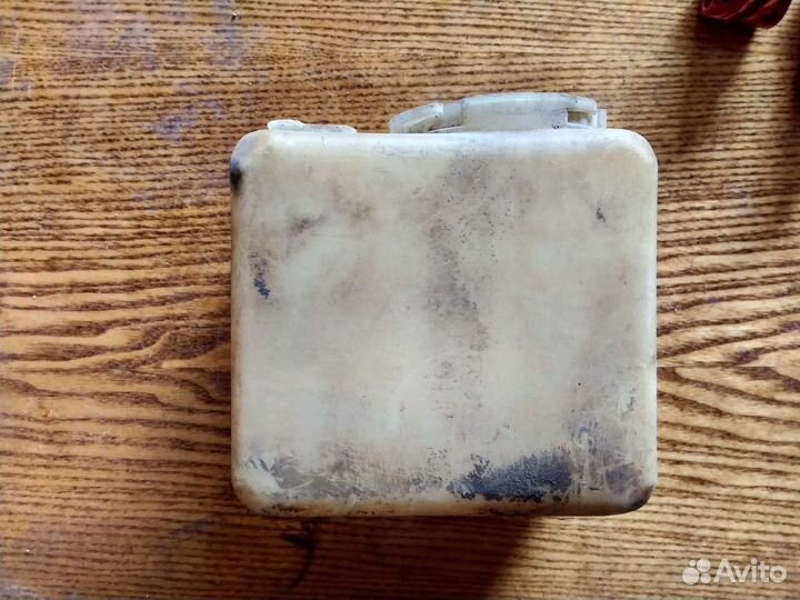 Бачок омывателя ваз 2110