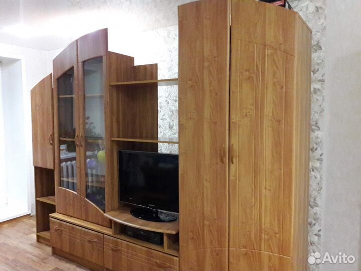 Стенка в гостиную