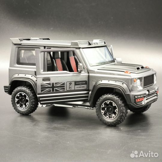 Модель автомобиля Suzuki Jimny 1:24 (20см)