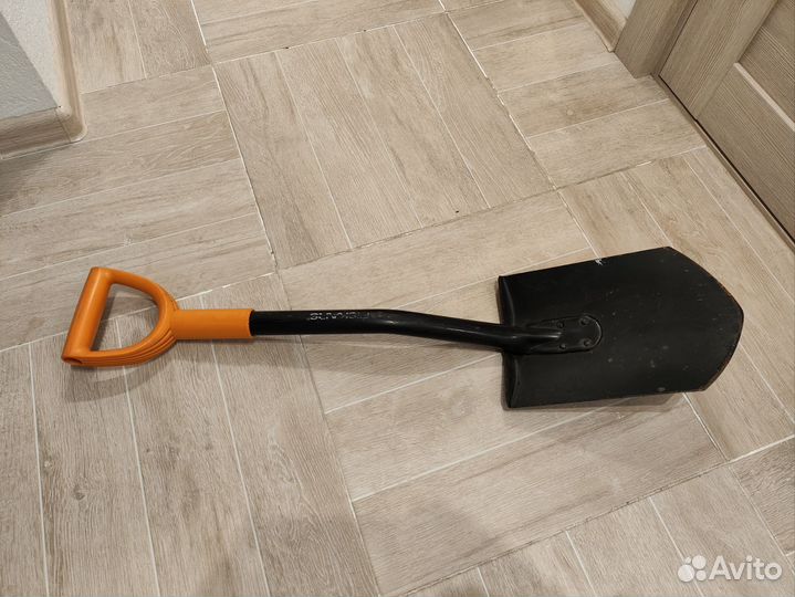Лопата штыковая fiskars