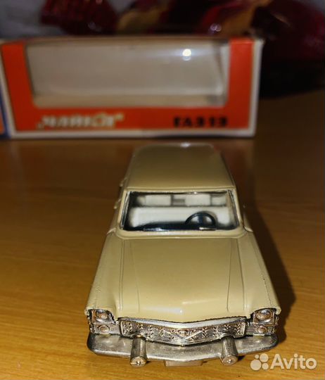 Модель газ 13 чайка 1:43