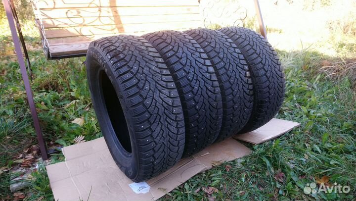 Formula Ice 215/60 R16