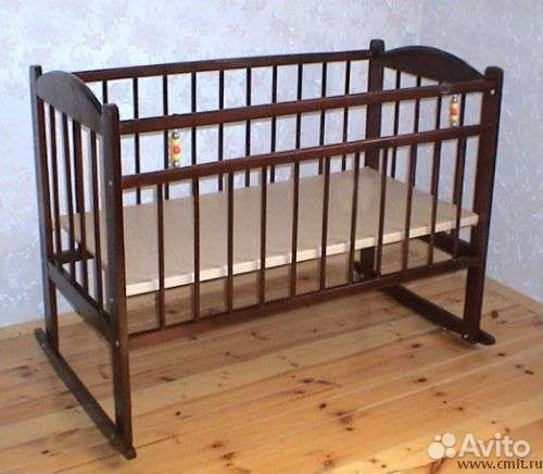 Детская кроватка с матрасом