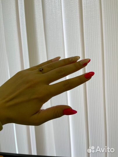 Маникюр и педикюр