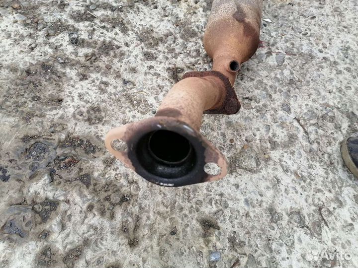 Выхлопная труба митсубиси ланцер 10 2008г с катом