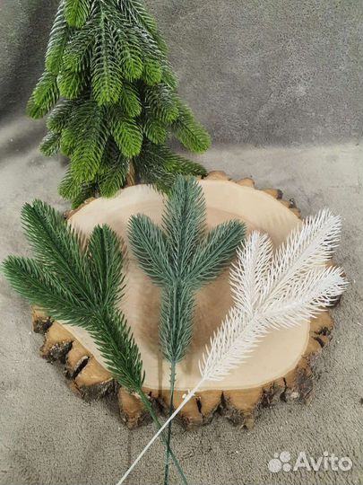 Литая хвоя для декора