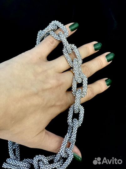 Украшение (чокер-цепь) из бисера