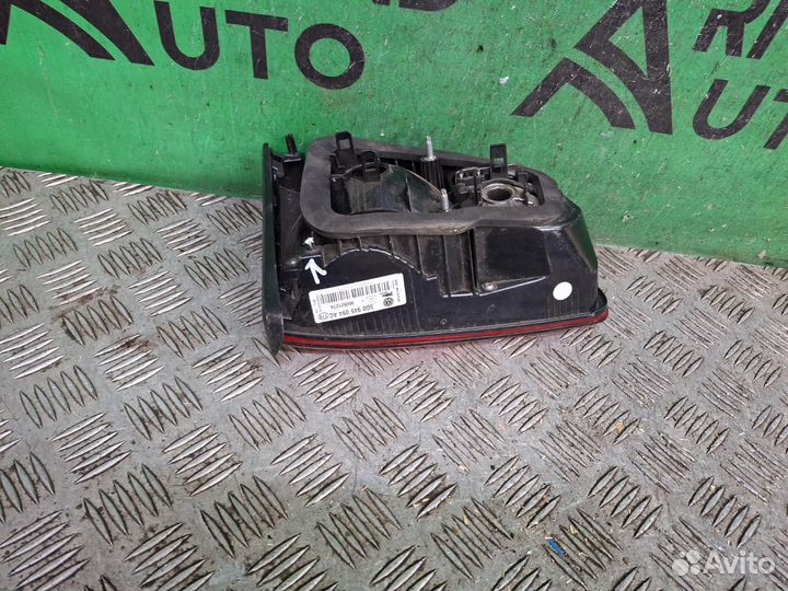 Фонарь внутренний правый Volkswagen Golf 7