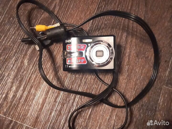 Компактный фотоаппарат sanyo