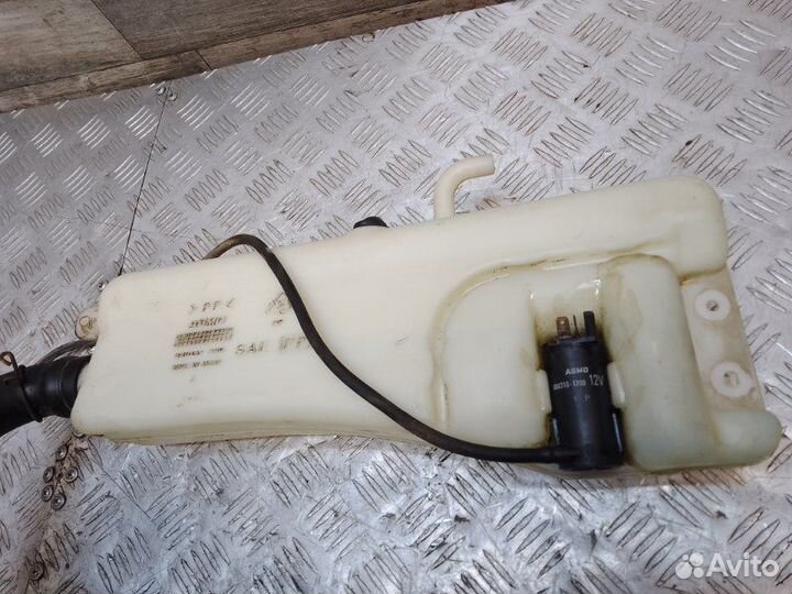 Бачок стеклоомывателя Mitsubishi Pajero V25W 6G74